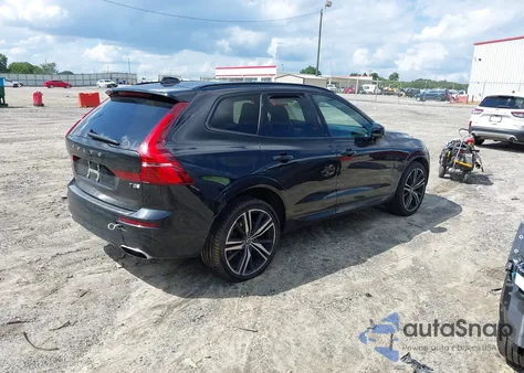 2021 Volvo Xc60 T5 R-Design z USA, uszkodzony, nr VIN YV4102DM7M1810204